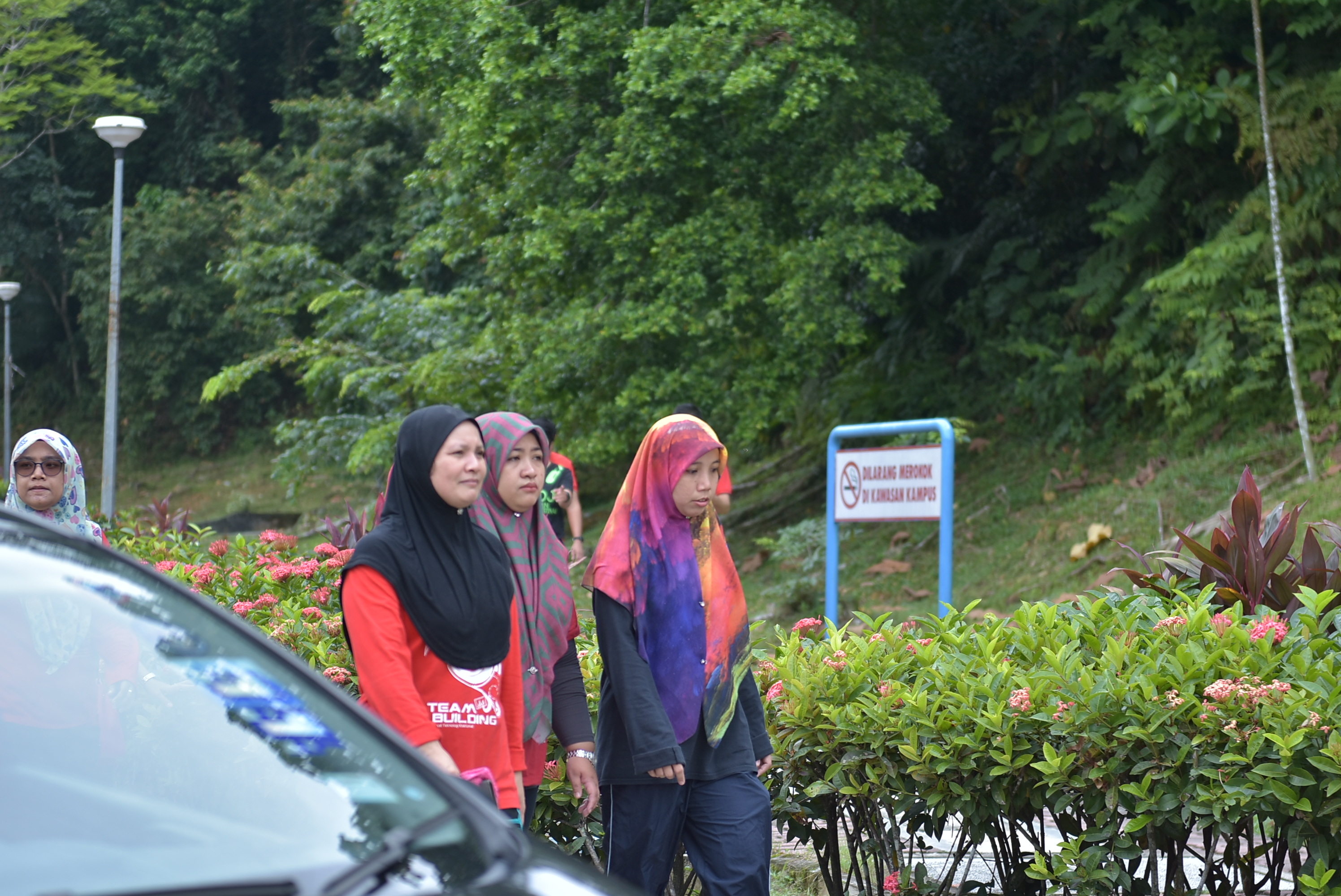 UKM 9406